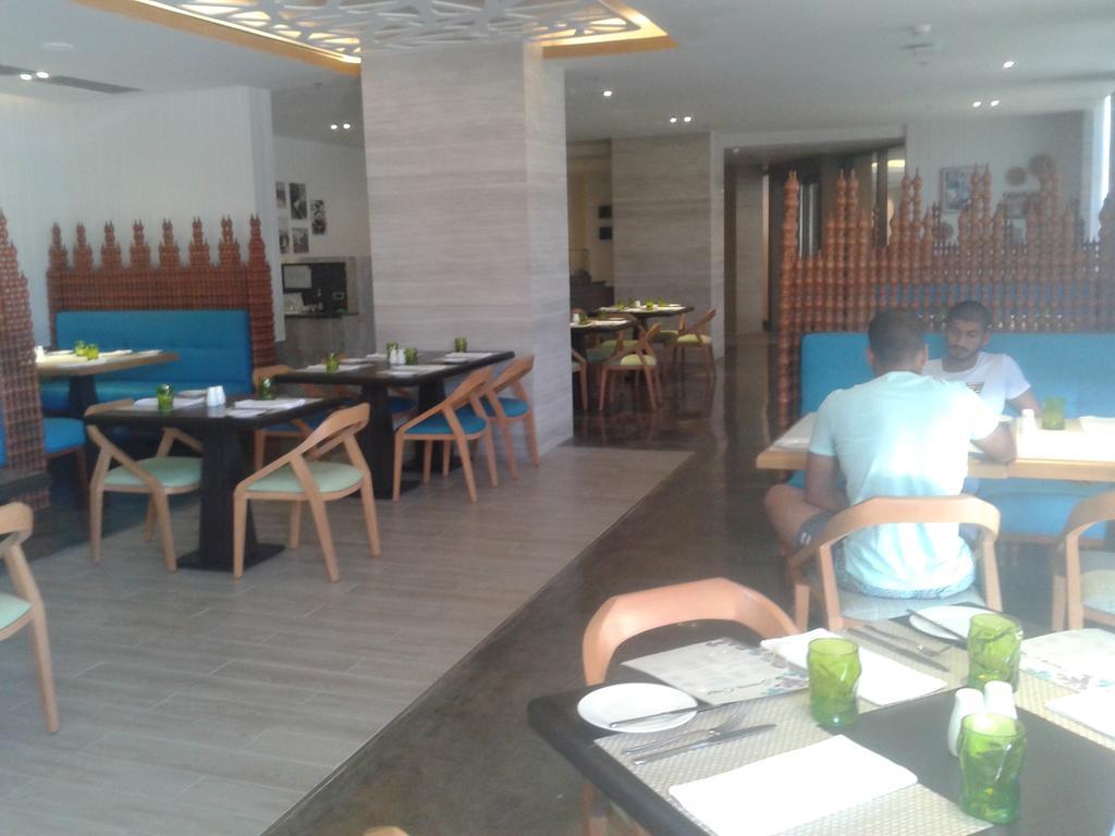 Exclusive Beach And Pools Oceanway Residences Yapak Buitenkant foto